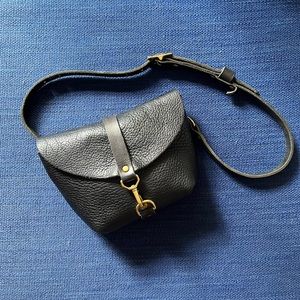 Glad & Young Big Sister Fanny pack